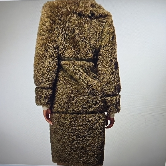 Bebe Long/Maxi Olive Coat. Plush Texture Elegant Style. XS - Picture 2 of 4